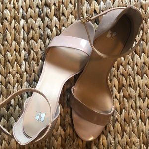 Nordstrom BP Luminate sz11 nude patent 3.5” heels